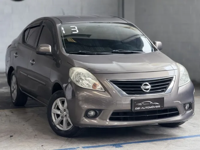 Nissan Versa SL 1.6 16V Flexstart 4P Mec. 2013
