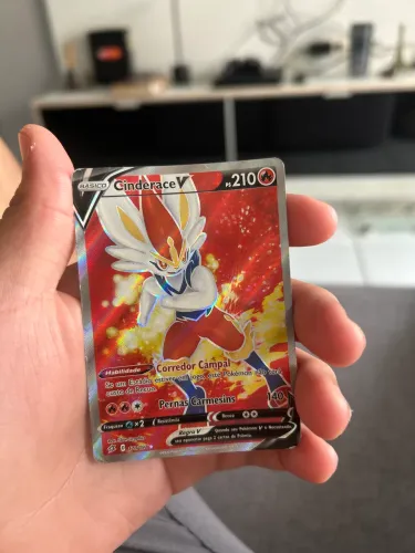 Carta de Pokémon rara 