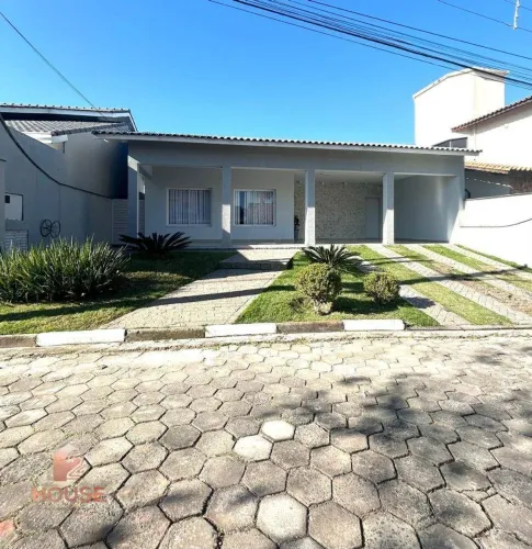 Casa com 4 dormitórios à venda, 330 m² por R$ 1.400.000 - Condomínio Hari Country Club - S