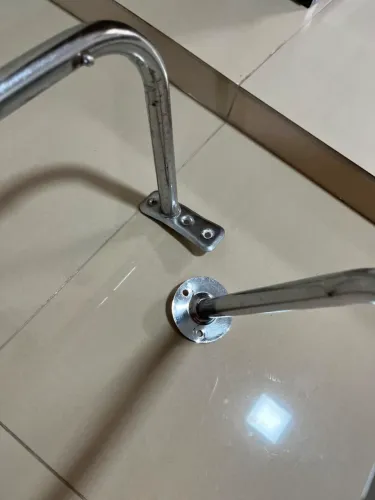 Arara de roupa inox