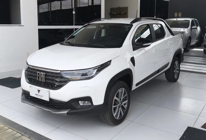 Fiat Strada Volcano 1.3 Flex 8V CD 2026