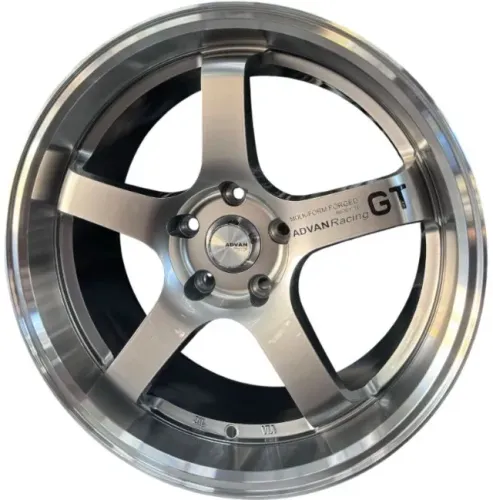 Rodas aro 18 Furação 5x114 Advan GT