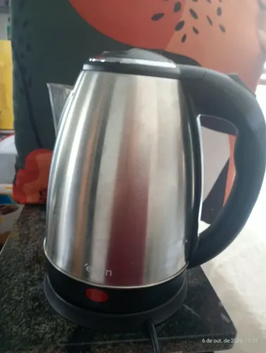 Chaleira Elétrica Elgin 2L em Aço Inox - 127V