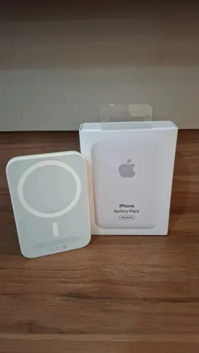 Carregador Portátil Magnético 5000mAh com Carregamento por Indução e USB-C
