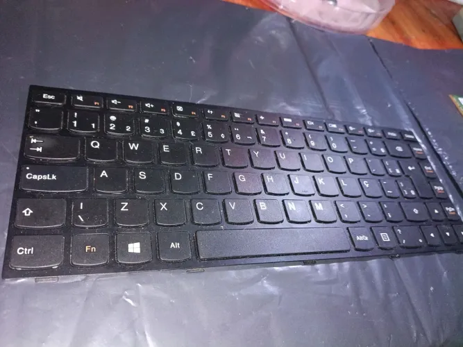 Teclado Notebook Lenovo G40-80 - Sem Teste / No Estado