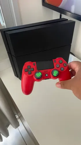 PS4 COM CONTROLE + jogos 