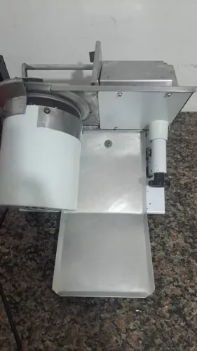 Máquina corte de frios
