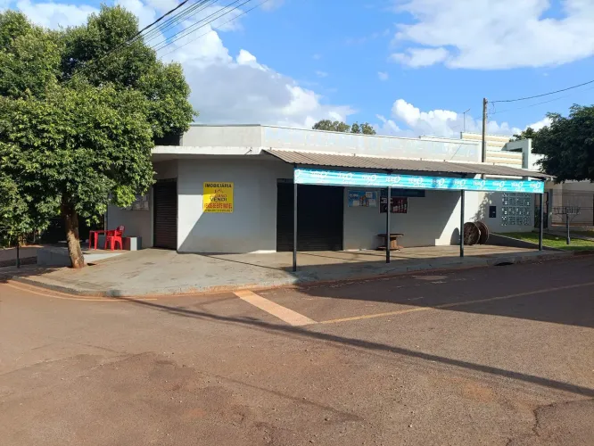 Casa, barracão e ponto comercial em Assis Chateaubriand -prp