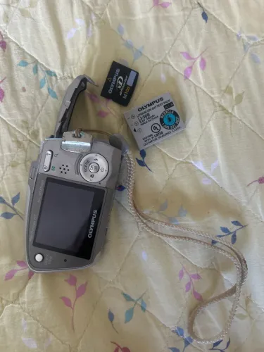 Câmera vintage Olympus Style Verve (Acompanha bateria original e cartão de memória)