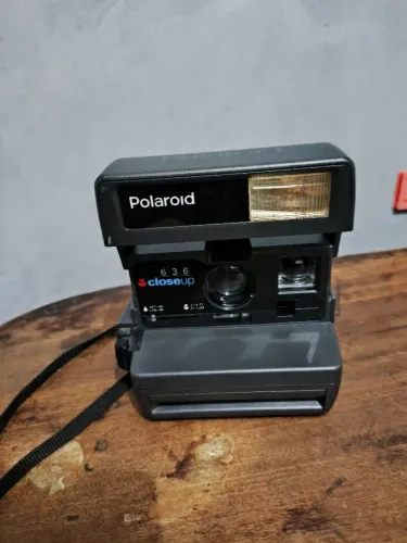 Polaroid 636 closeup Original