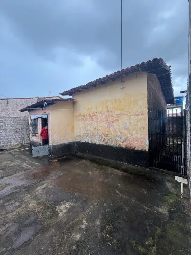 VENDO CASA SUPER ESPAÇOSA NO SÃO RAIMUNDO