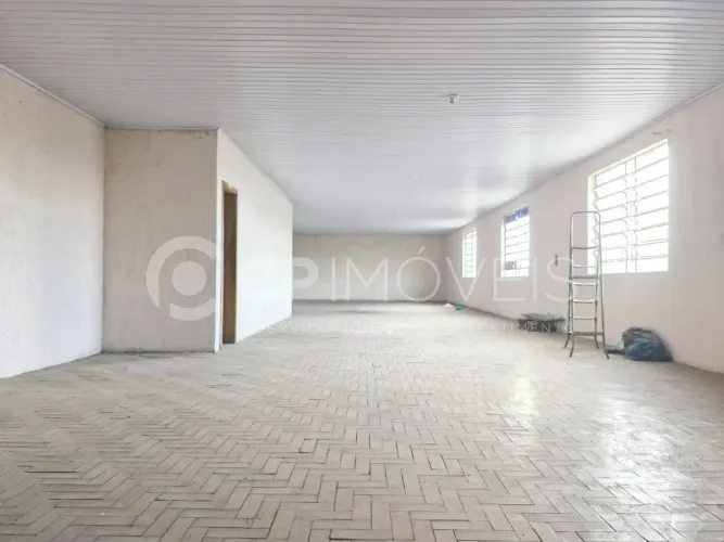 Sala Comercial Ampla com 150m² | Recepção + 2 Banheiros