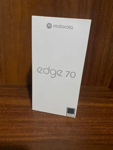 Motorola Edge 70 - 256gb 24gb ram