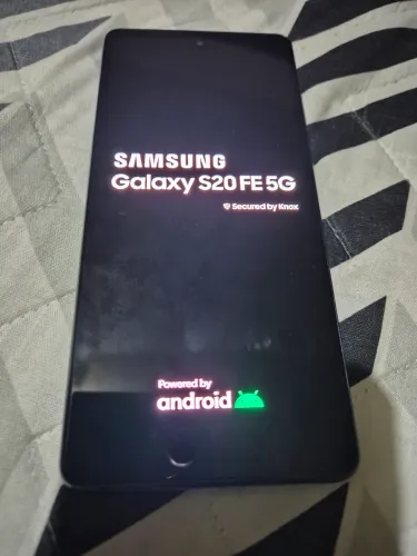 Galaxy S20 Fe...Está bom p uso...Sem NF...carcaça Avariada...