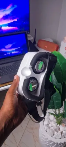 Óculos de Realidade Virtual Multifuncional 