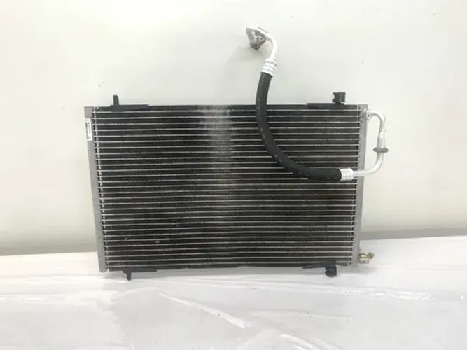 Condensador Ar Condicionado Peugeot 206 1.0 16v 2001 2005