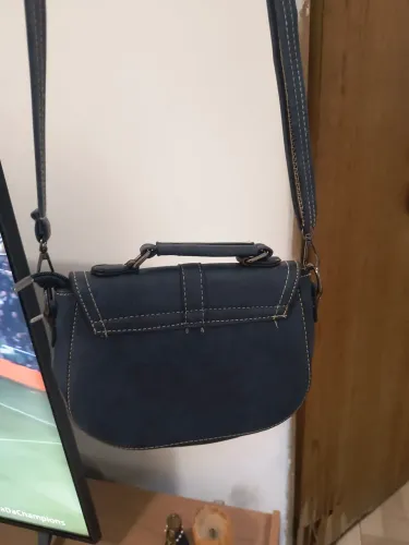 Bolsa azul marinho nova praticamente 