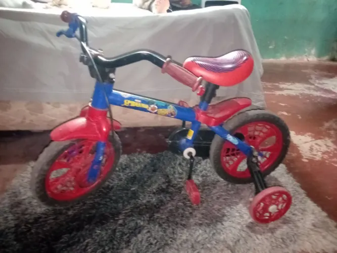 Bicicleta homem aranha