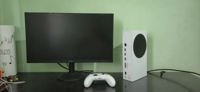 Xbox series S com monitor