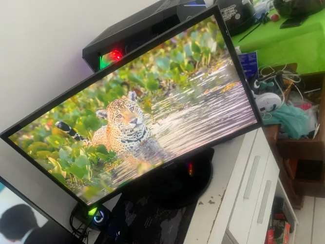 Monitor Samsung curvo 24 P