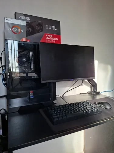 PC Gamer Completo Ryzen 5 + RX 6600 | Monitor 22" + Periféricos
