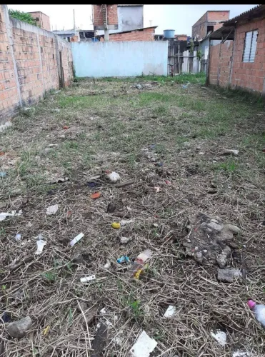 Vende-Se Terreno