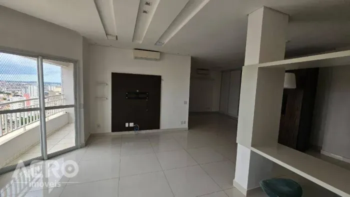 Apartamento Duplex/Cobertura com 3 Suítes
