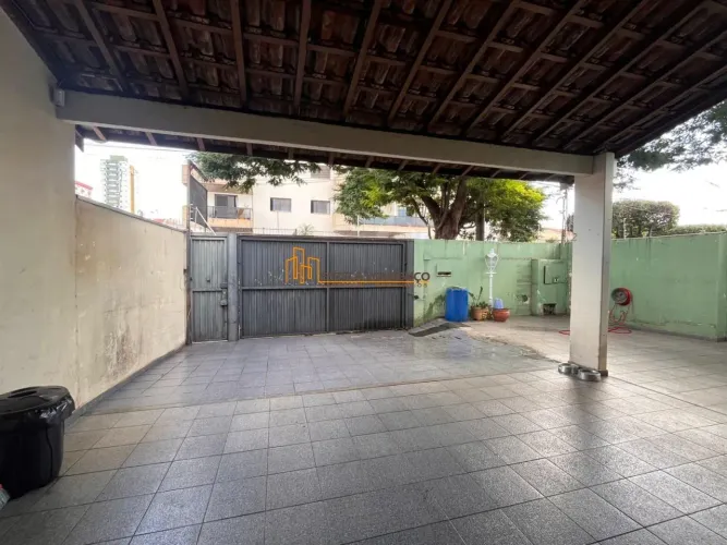 CASA NA ARAÚJO LEITE