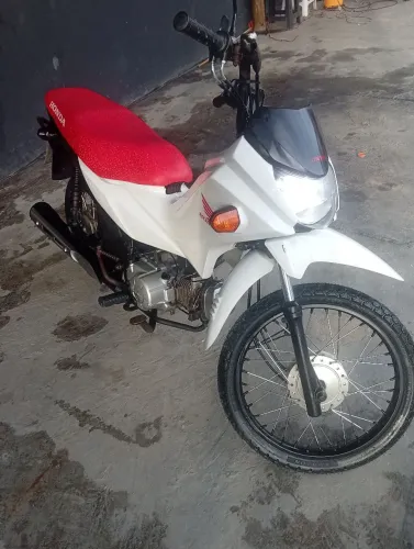 Moto bem conservada!
