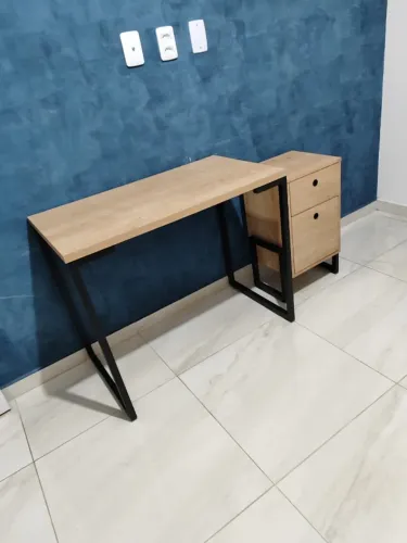 Escrivaninha + gaveteiro, muito conservado!