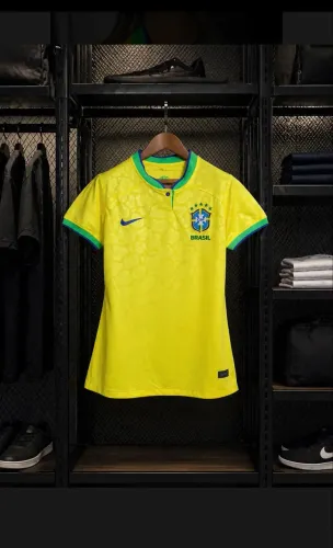 Camiseta feminina da seleção 2022