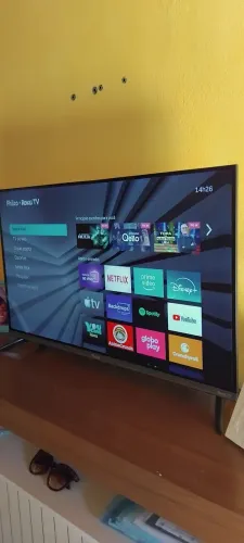 SMART TV 32 , 2 MESES DE USO 2 ANOS DE GARANTIA