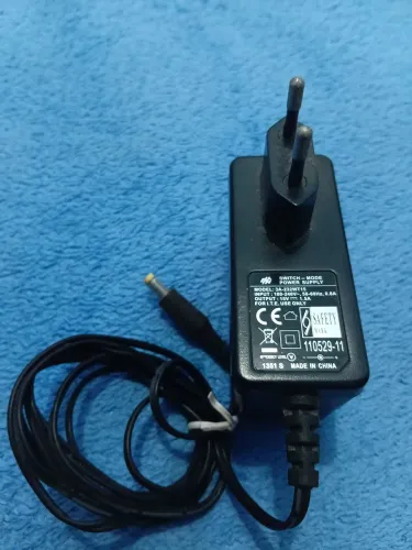 Fonte Carregador 15V 1.5A Bivolt Switch-Mode Power Supply