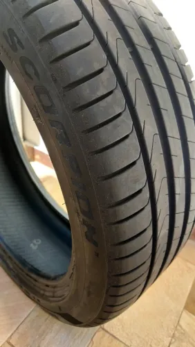 Pneu Pirelli Scorpion 235/45 R19 95H