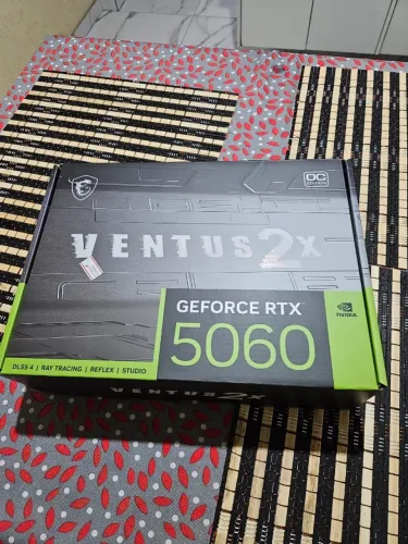 Placa De Vídeo Msi Nvidia Geforce Rtx 5060 8gb Oc Gddr7 COM CAIXA E NOTA FISCAL