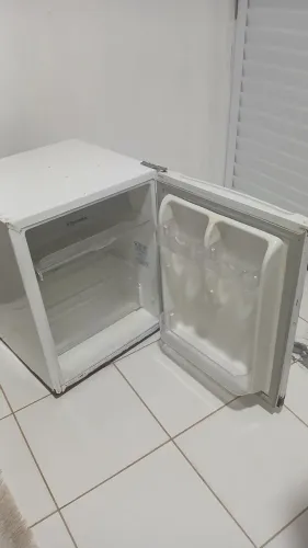 Frigobar eletrolux