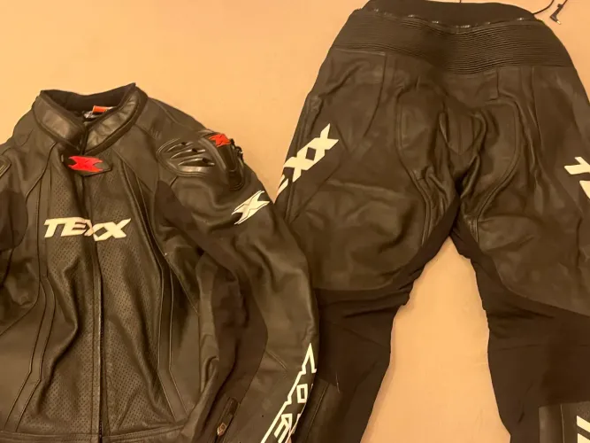MACACÃO DE COURO PARA MOTOCICLISTA - 2 Peças