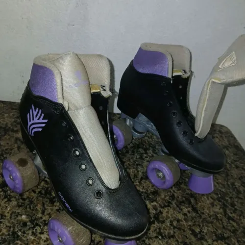 Patins squad 4 rodas tamanho 35 na cor lilás 