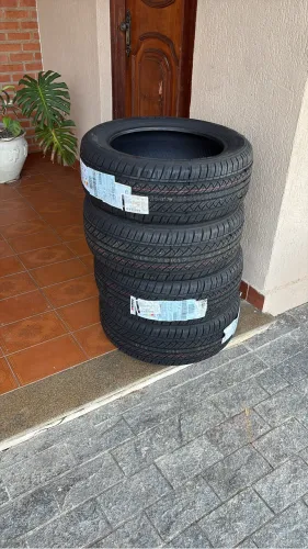 Pneus aro 17 215/55 Xbri