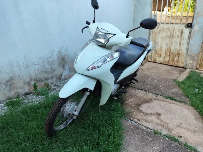 Biz 110i 2019 em dia 