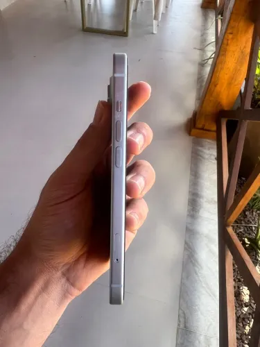 iPhone 15