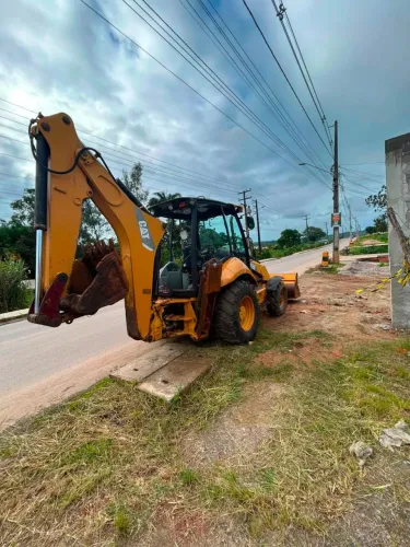 Retro Escavadeira Caterpillar 416E 2011