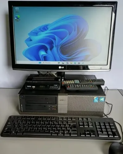CPU completa Dell Optiplex 980 - i5 - 4GB - HD 230GB - LG 22 pol
