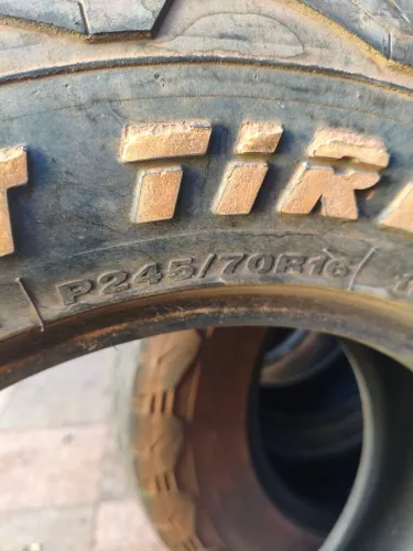 Pneu 245/70/r16