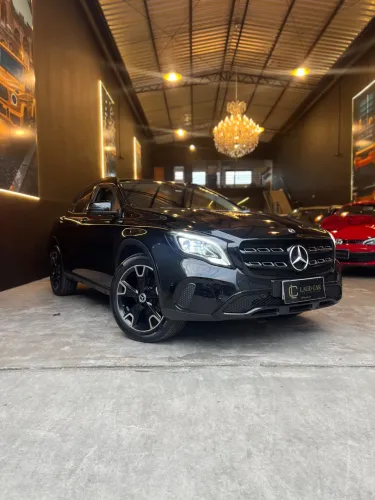 Mercedes-Benz GLA-200 GLA 200 Night 1.6. TB 16V Flex Aut. 2019