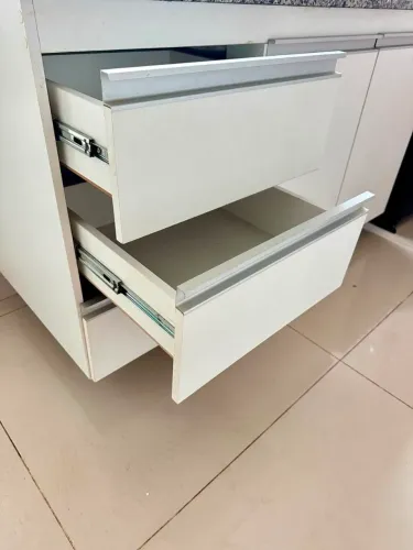 Armário de pia