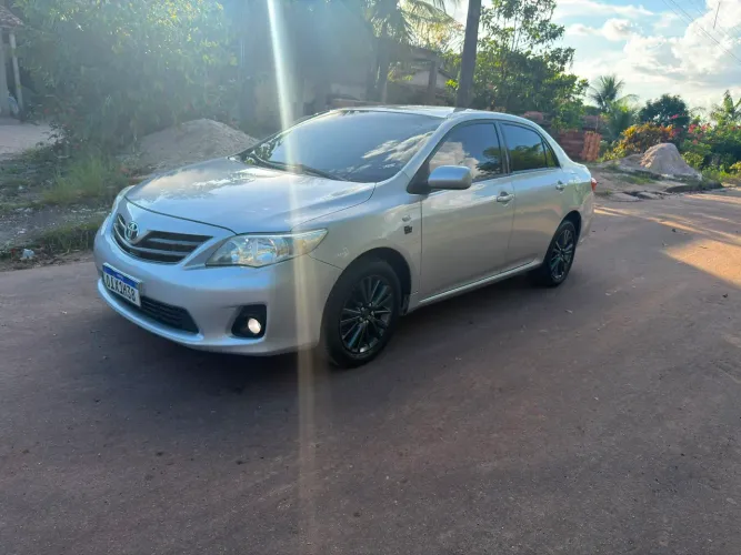 Toyota Corolla GLI 1.8 Flex 16V Aut. 2013
