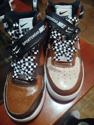 Tênis Nike Retro