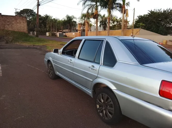 Volkswagen Santana 1.8 MI (álcool) 2003
