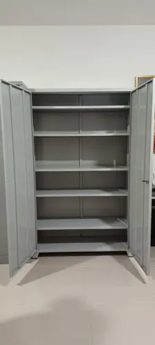 Armário de aço marca Amapá, chapa 22 com 5 prateleiras.
